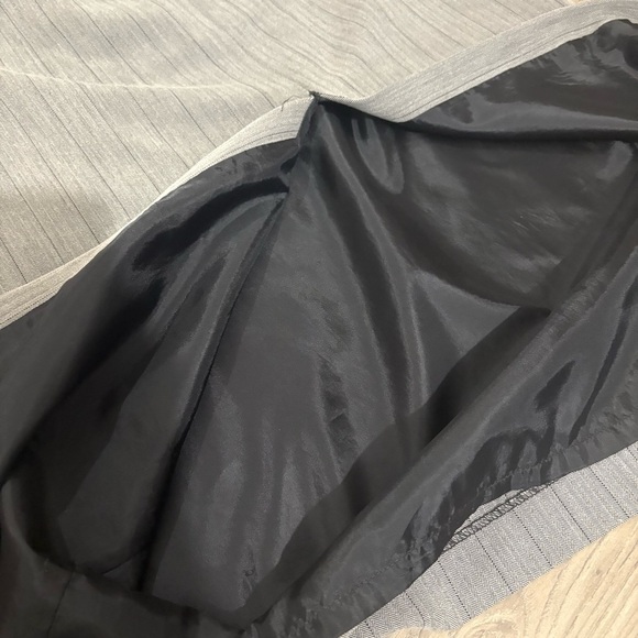 Vtg Focus 2000 Y2K Pinstripe Pencil Skirt Gray Black Lined Back Slit Sz 4 Career - Picture 7 of 10